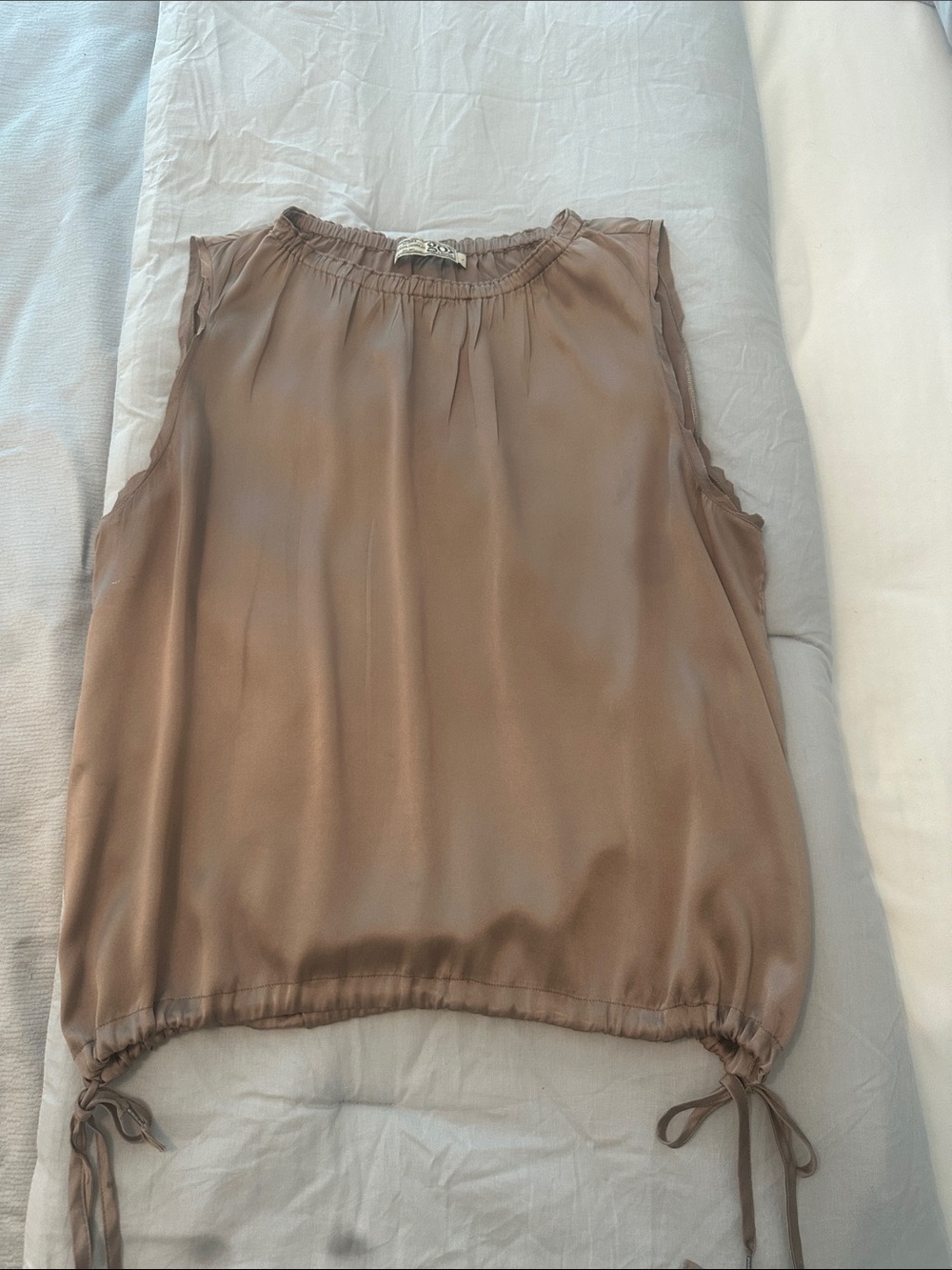 GO BY GO SILK Taupe Satin Tie-Hem Sleeveless Blouse